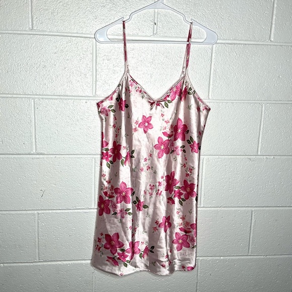 Secret Treasures Other - < Vintage Secret Treasures Pink Floral Slip Dress >